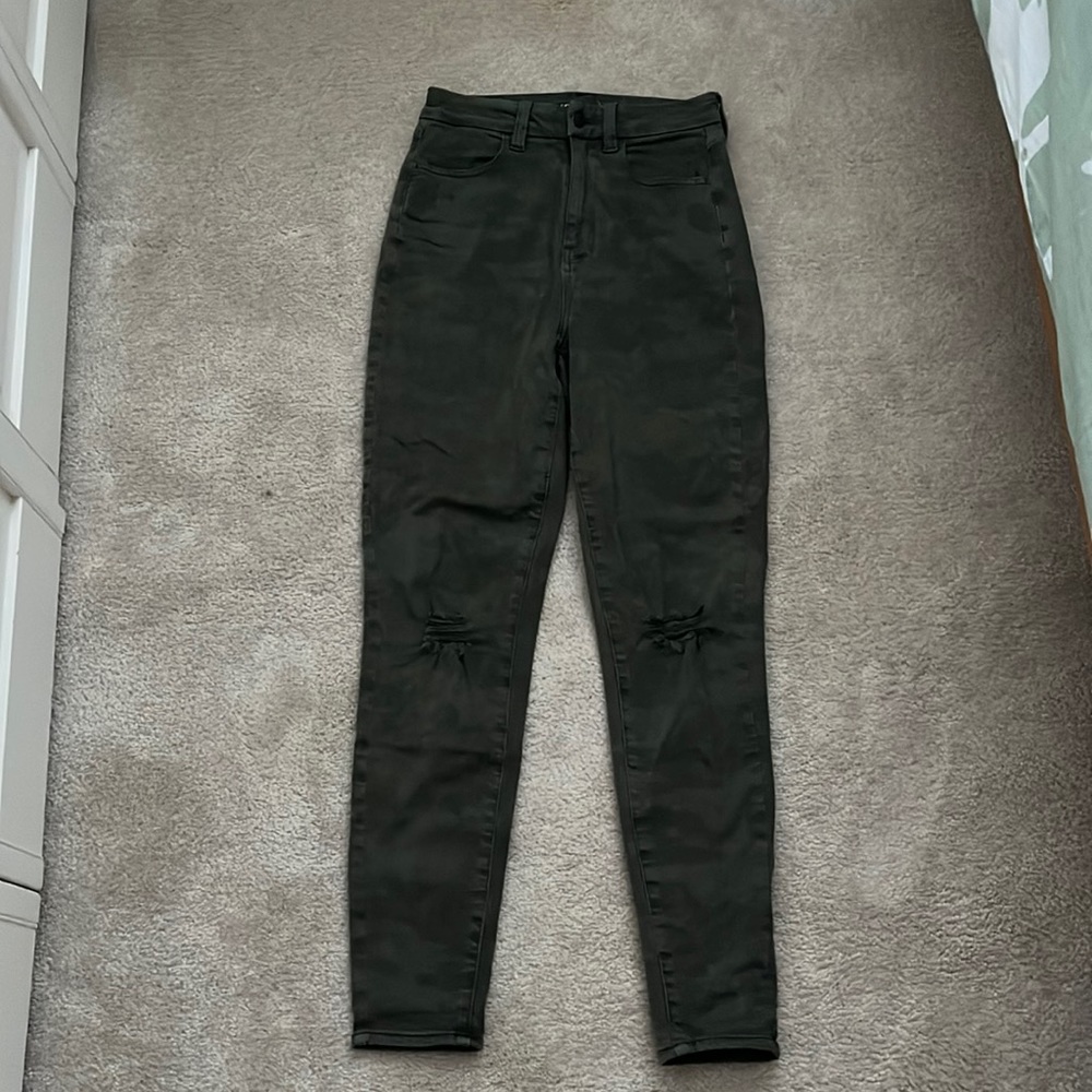 American Eagle “Curvy Super High Rise Jegging” in Green Camo Color